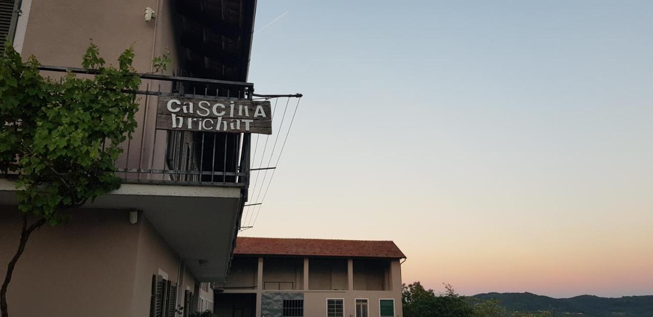 Serravalle delle Langhe Cascina Brichat Alta Langa Bed & Breakfast エクステリア 写真