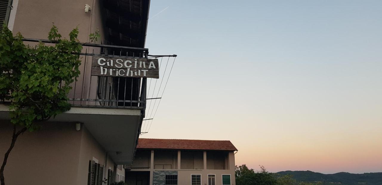 Cascina Brichat Alta Langa Serravalle delle Langhe エクステリア 写真