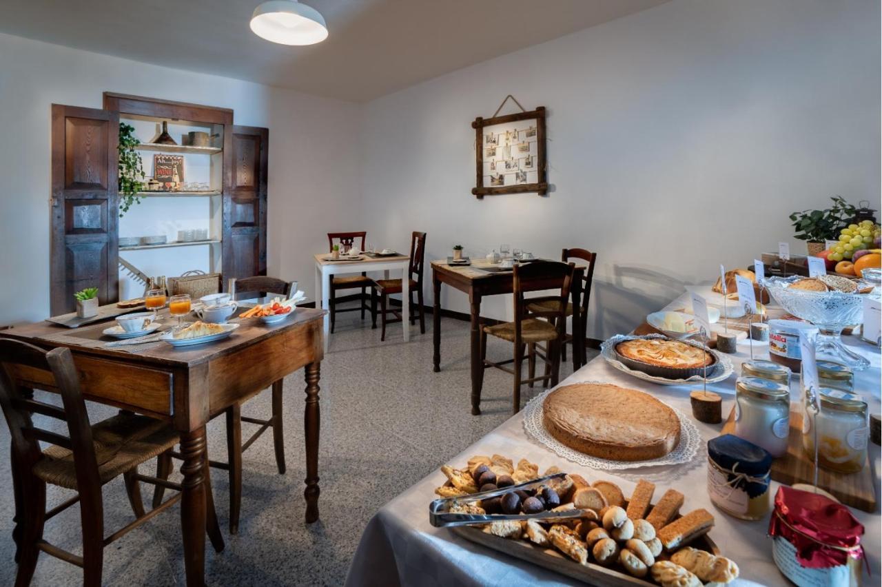 Serravalle delle Langhe Cascina Brichat Alta Langa Bed & Breakfast エクステリア 写真