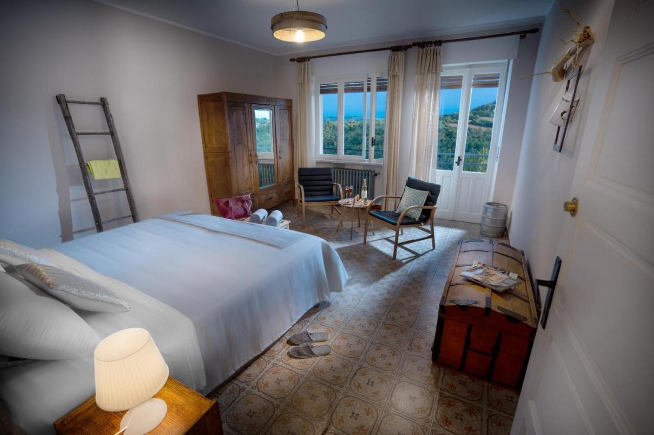 Serravalle delle Langhe Cascina Brichat Alta Langa Bed & Breakfast エクステリア 写真