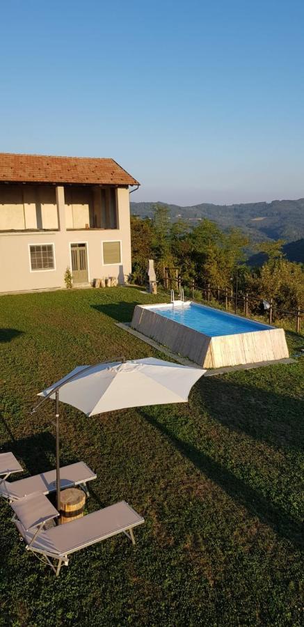 Serravalle delle Langhe Cascina Brichat Alta Langa Bed & Breakfast エクステリア 写真